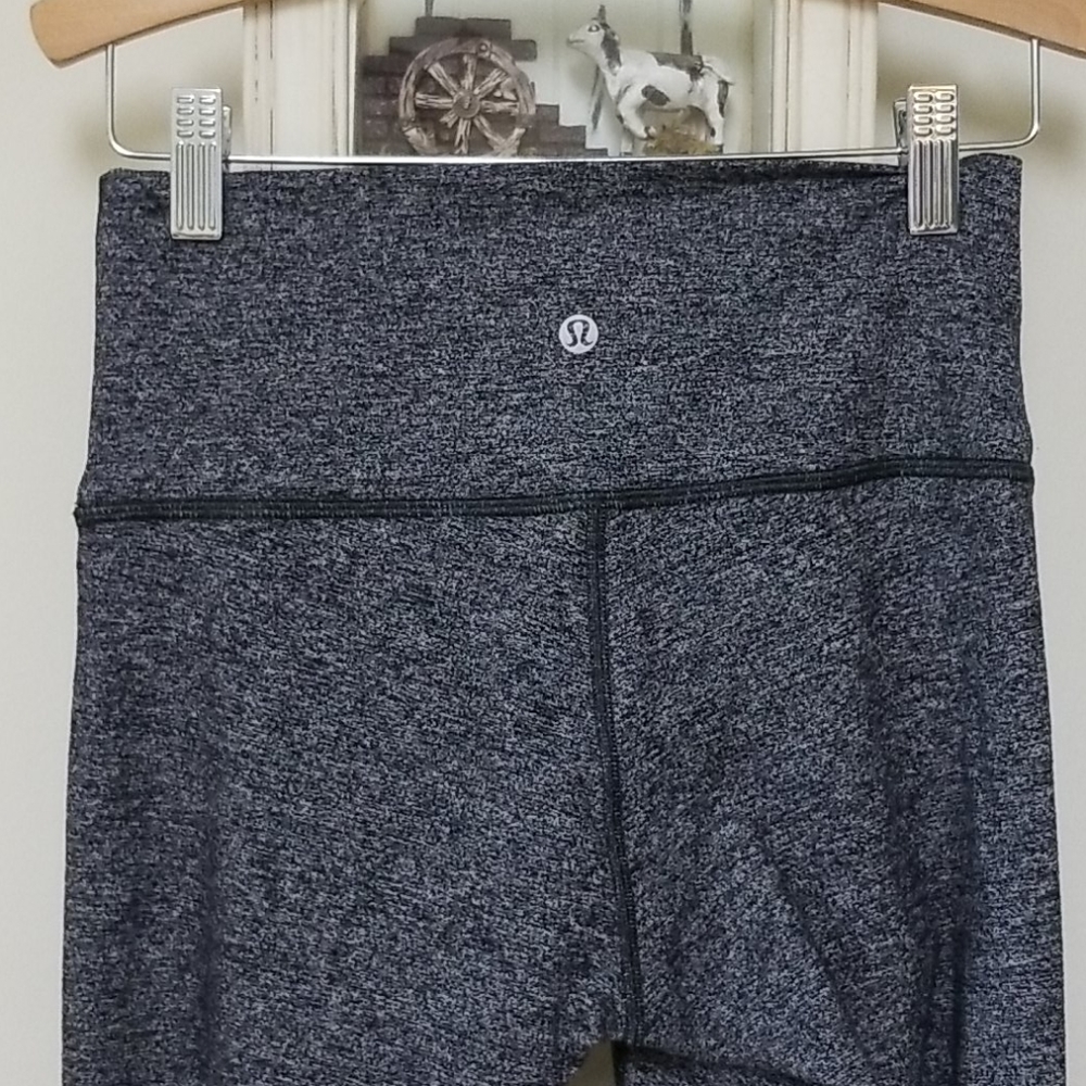 Lululemon Women's leggings Size 6 - Picture 2 of 6